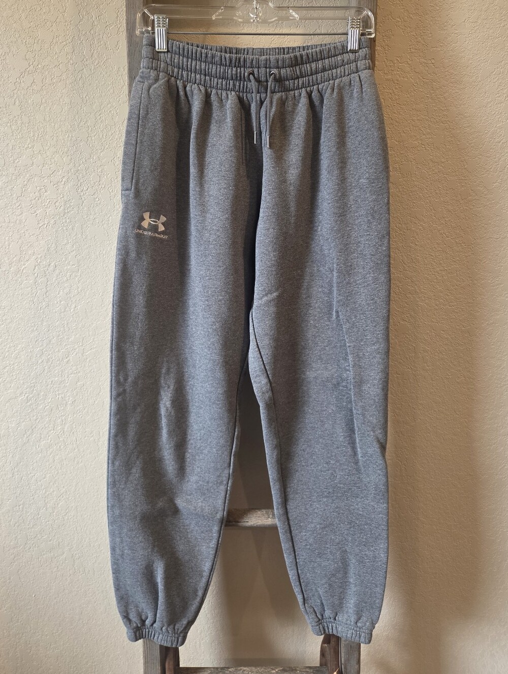 Under Armour Men's Grey Fleece Joggers - Size Medium